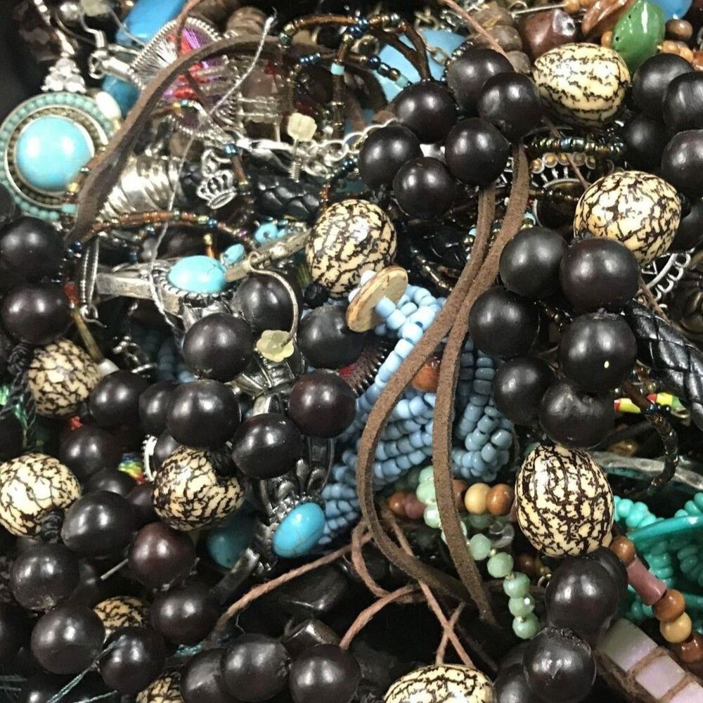 Lot of 15+ Pcs Mixed Fashion Costume Jewelry All Wearable Modern VTG Estate 0906